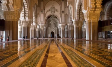 INTERIOR MOSQUE HASSAN 2
